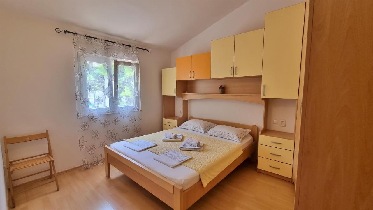 Apartments Gajo Omiš Esterno foto