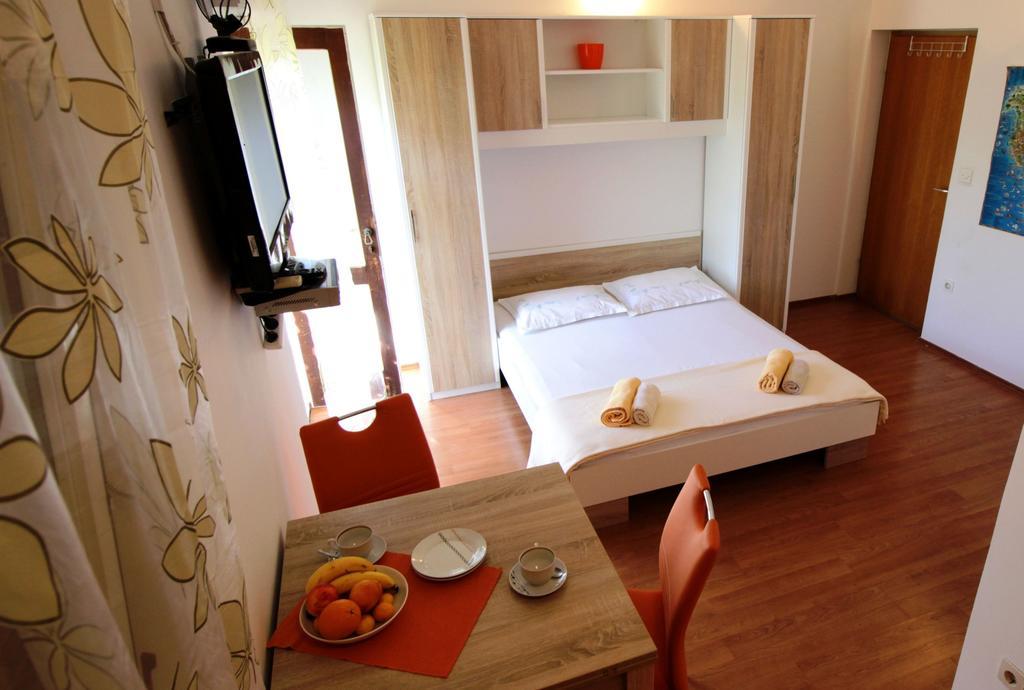Apartments Gajo Omiš Esterno foto
